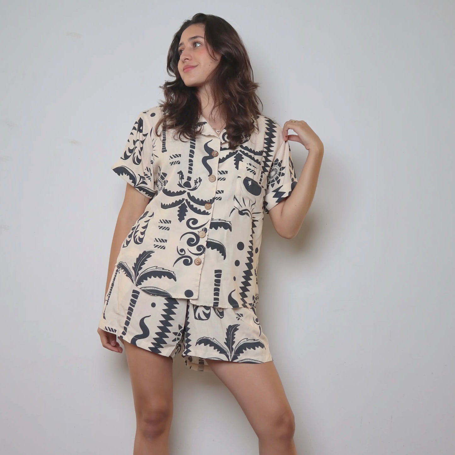 Viaja ligero con tu Set Fluir con Calma. Úsalo para dormir, una salida casual o en la playa